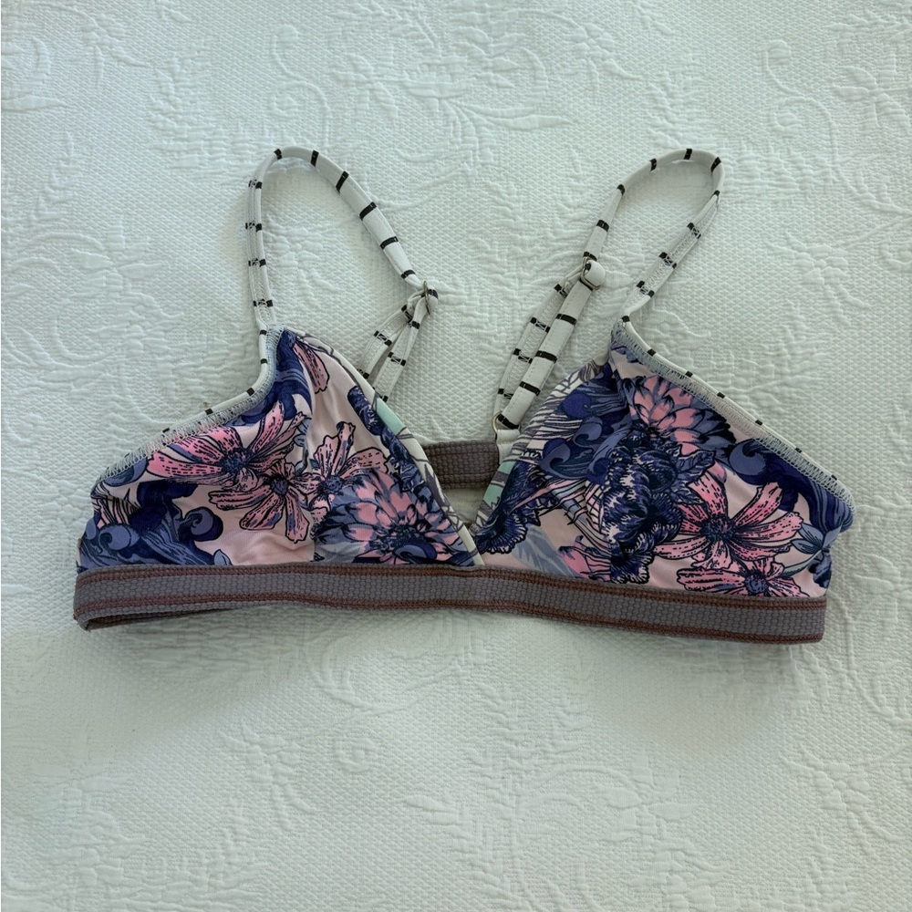 Double sided bikini top